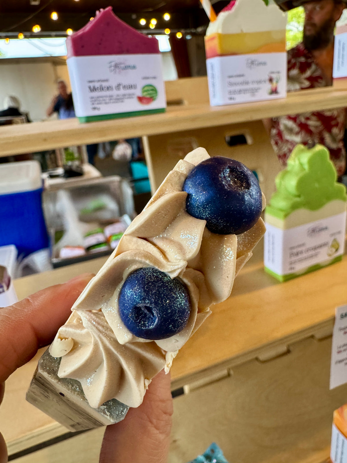 Zoom sur les bleuets fabriqués à la main par Effet Lotus