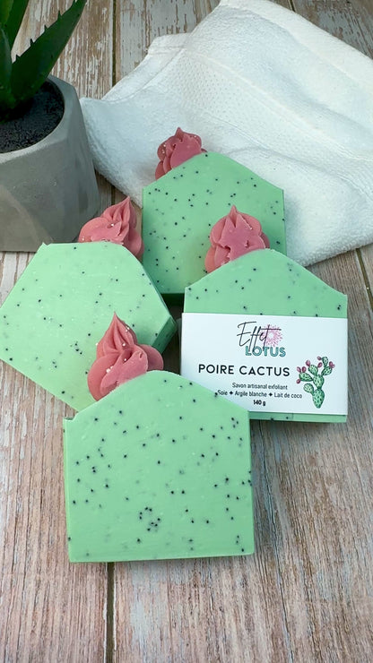 Vidéo montrant le détail du savon poire cactus fabriqué à la main au Québec.