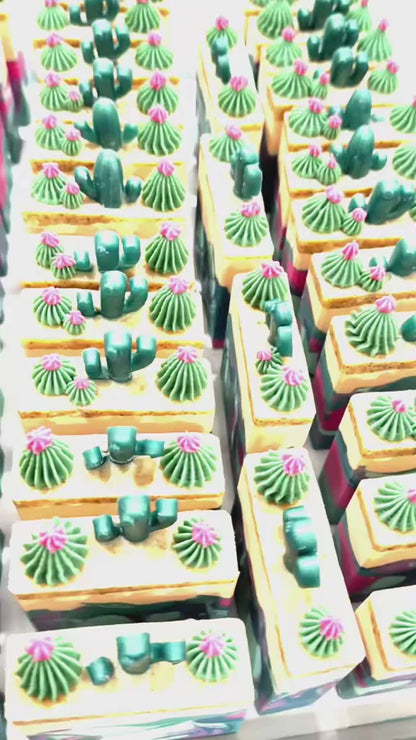 Savon artisanal fleur de cactus à fragrance fraîche par Effet Lotus.