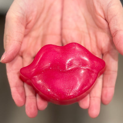 Savon à la glycérine coloré et personnalisé créé par un enfant, atelier Effet Lotus Estrie